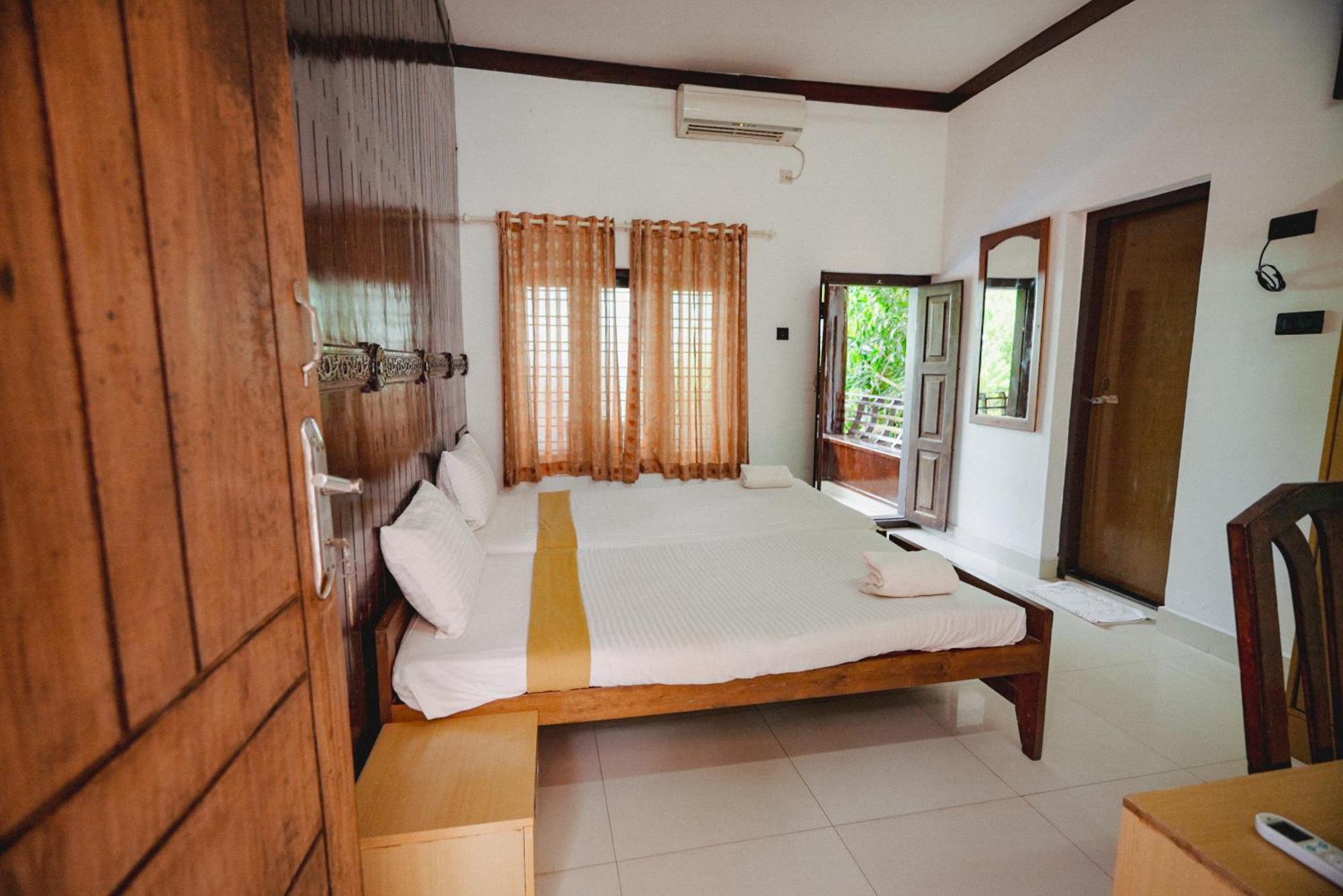 Raja Park Beach Resort 바르칼라 외부 사진